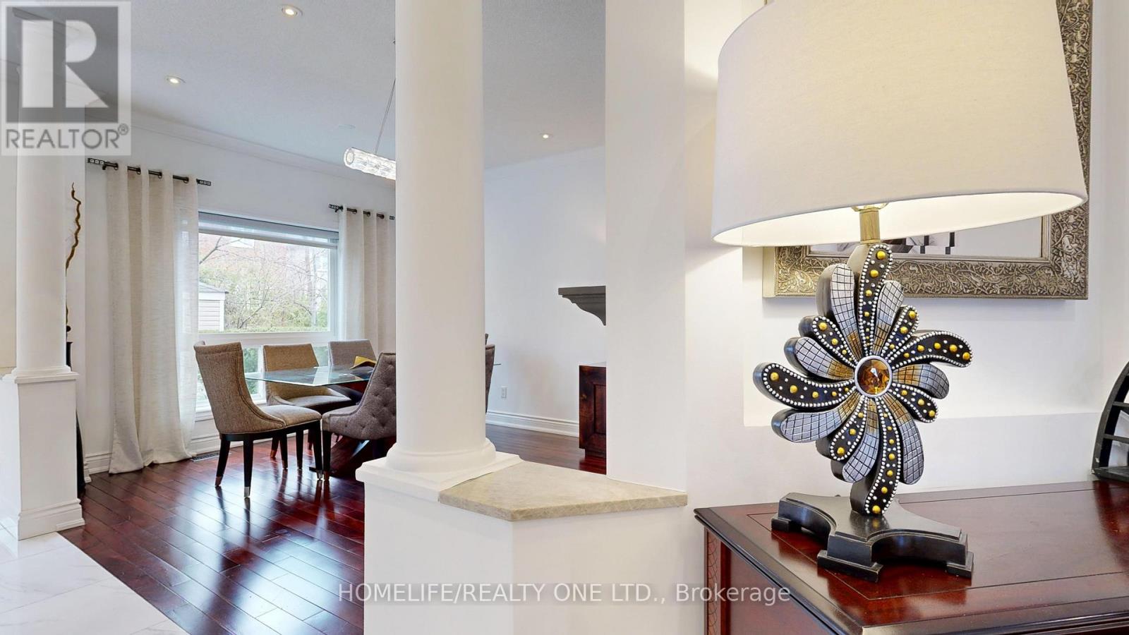 96 Estate Garden Drive, Richmond Hill, Ontario  L4E 3V6 - Photo 12 - N13058338