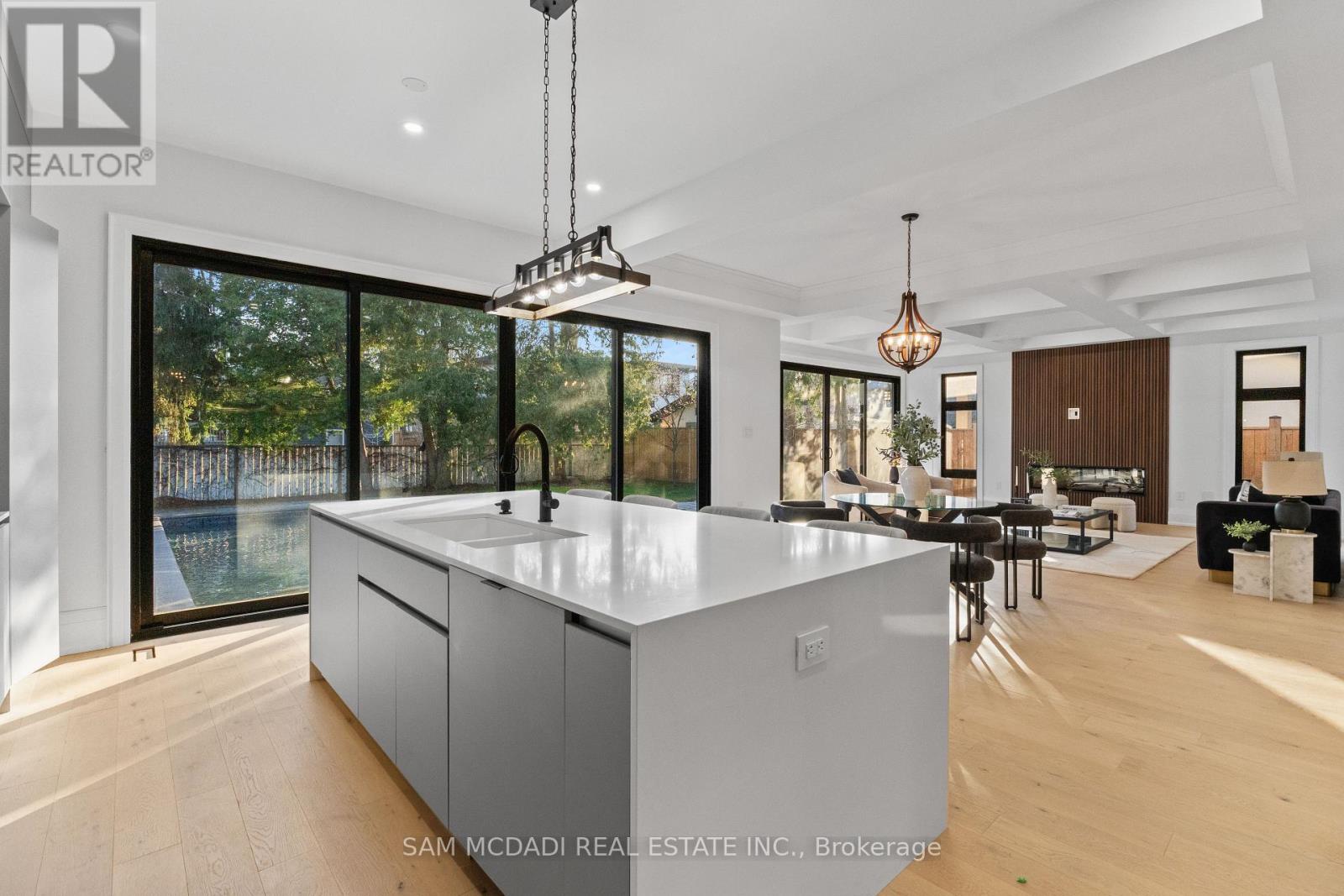 1610 Kenmuir Avenue, Mississauga, Ontario  L5G 4B5 - Photo 9 - W13054278