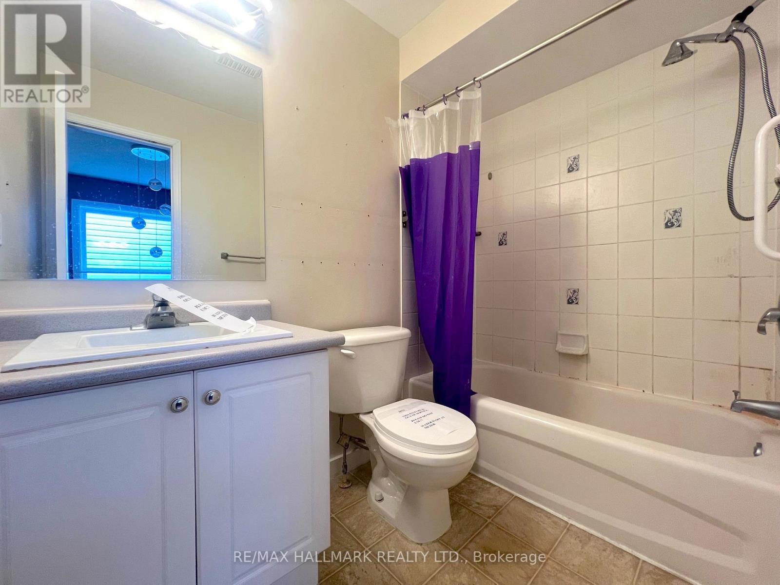 33 Lodgeway Drive, Vaughan, Ontario  L6A 3S6 - Photo 9 - N13058810