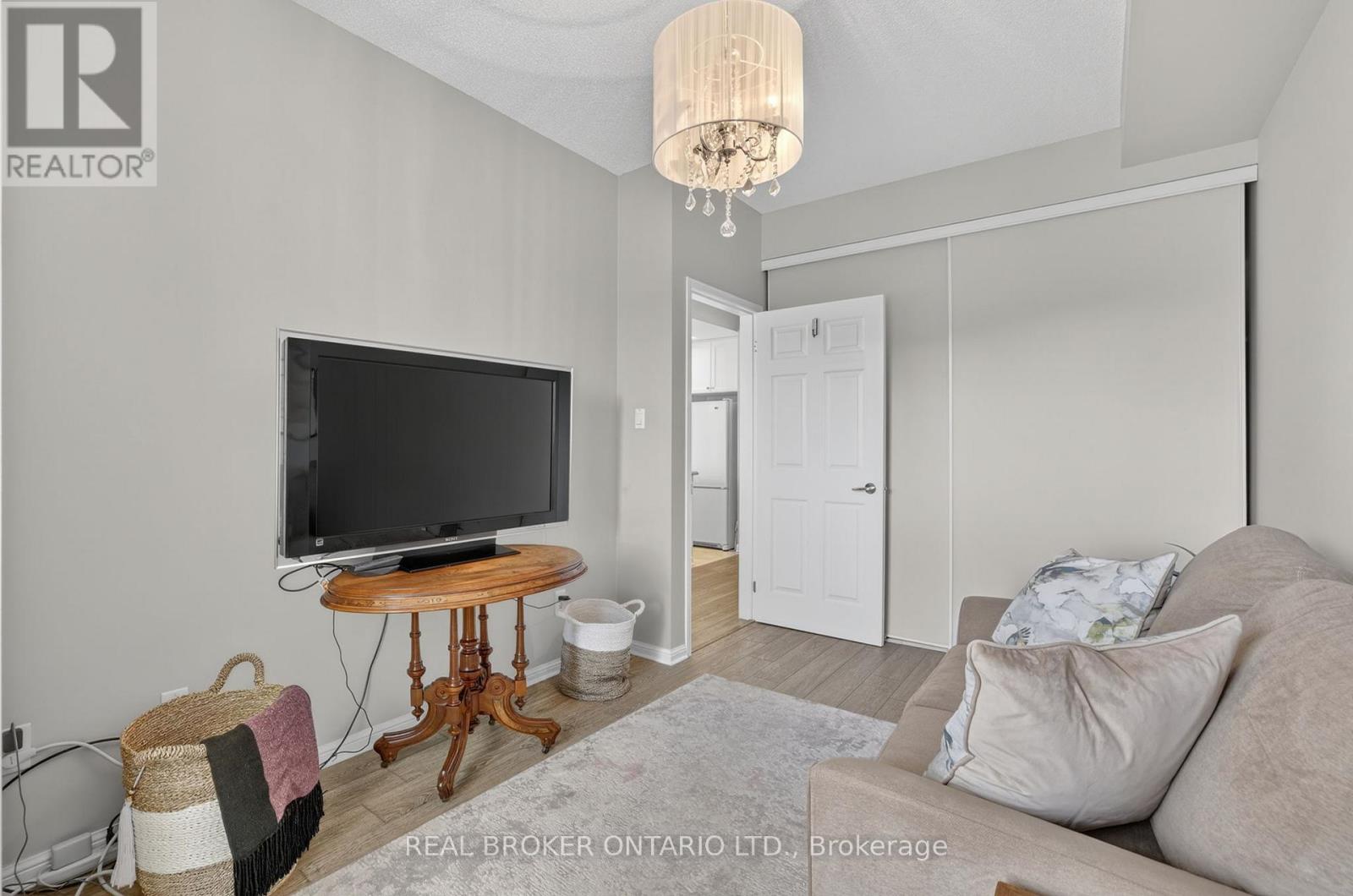 519 - 900 Bogart Mill Trail, Newmarket, Ontario  L3Y 8V5 - Photo 19 - N13058828