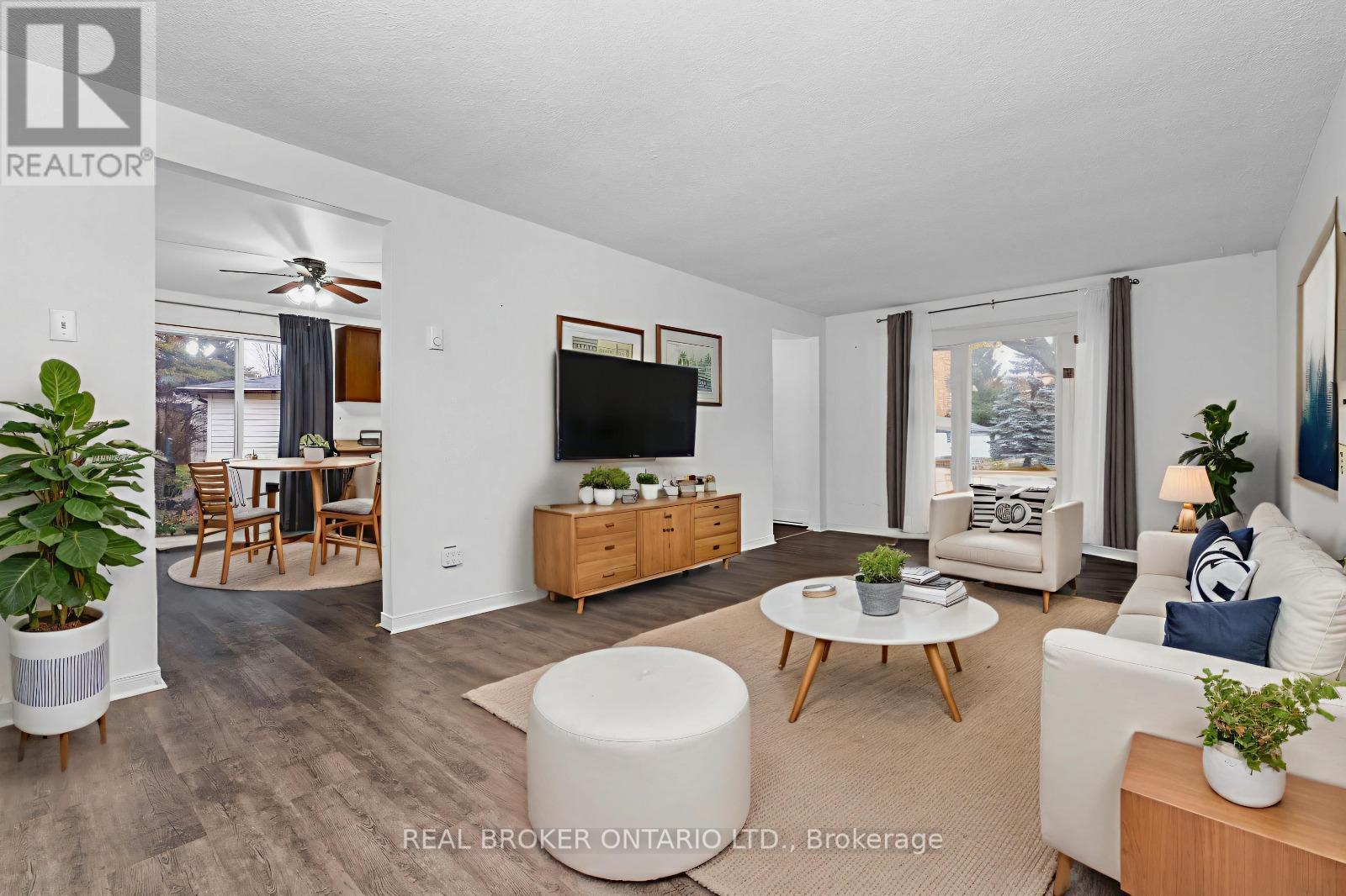 8 Maple Leaf Terrace, Innisfil, Ontario  L0L 1L0 - Photo 6 - N13059046