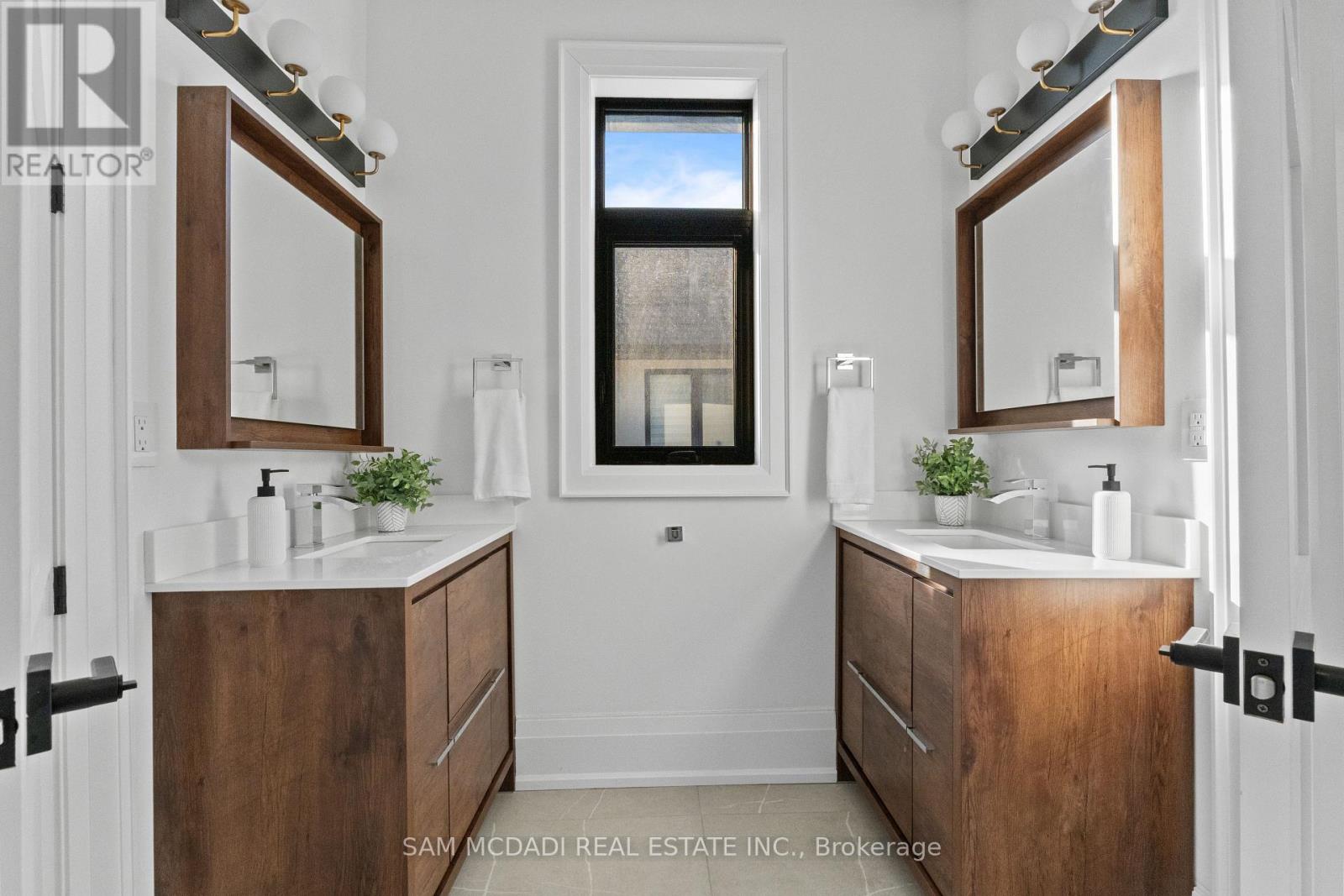 1610 Kenmuir Avenue, Mississauga, Ontario  L5G 4B5 - Photo 26 - W13054278