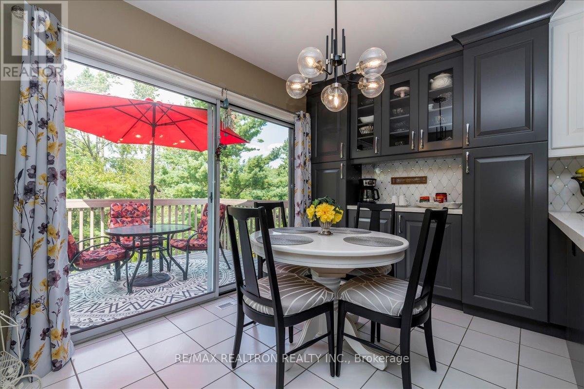 44 Columbia Road, Barrie, Ontario  L4N 8C6 - Photo 12 - S13058998