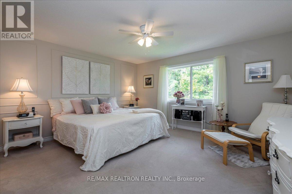 44 Columbia Road, Barrie, Ontario  L4N 8C6 - Photo 15 - S13058998