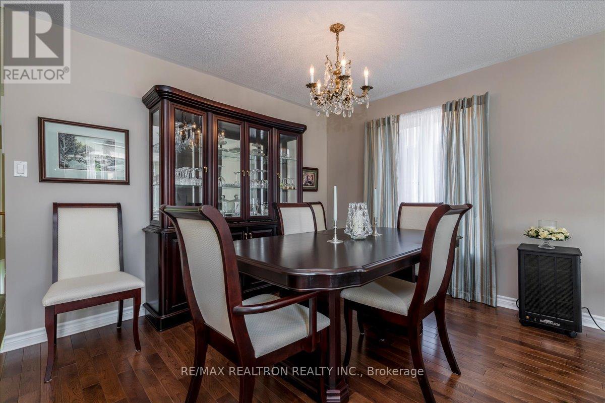 44 Columbia Road, Barrie, Ontario  L4N 8C6 - Photo 7 - S13058998