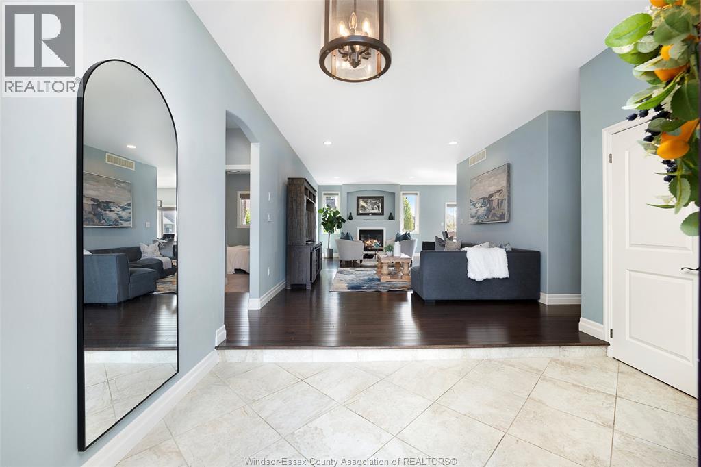 384 Evergreen Drive, Lakeshore, Ontario  N8L 0X4 - Photo 2 - 26009568