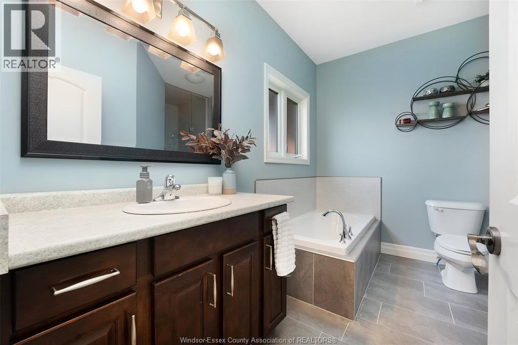 384 Evergreen Drive, Lakeshore, Ontario  N8L 0X4 - Photo 10 - 26009568