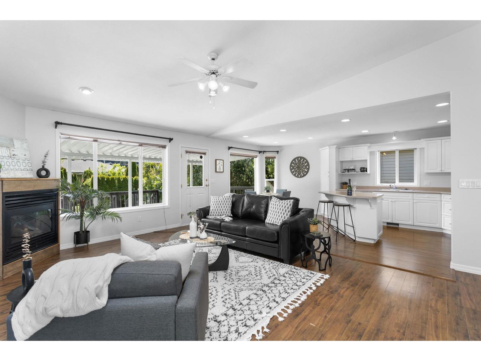 228 Balsam Avenue, Harrison Hot Springs, Harrison Hot Springs, British Columbia  V0M 1K0 - Photo 3 - R3117022