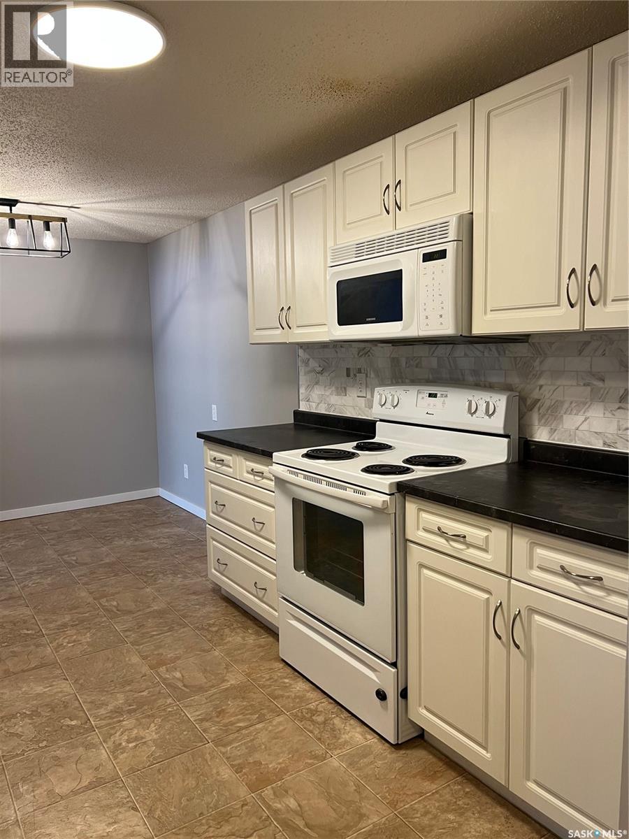 3 2251 St Henry Avenue, Saskatoon, Saskatchewan  S7M 0P5 - Photo 2 - SK034312