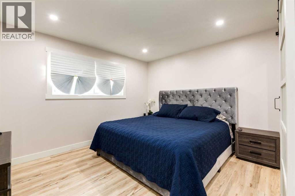 392 Cantrell Drive SW, Calgary, Alberta  T2W 2E4 - Photo 21 - A2251732