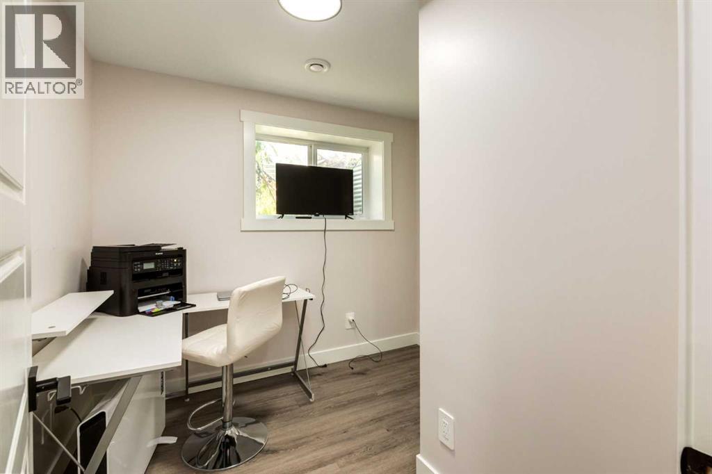 392 Cantrell Drive SW, Calgary, Alberta  T2W 2E4 - Photo 38 - A2251732
