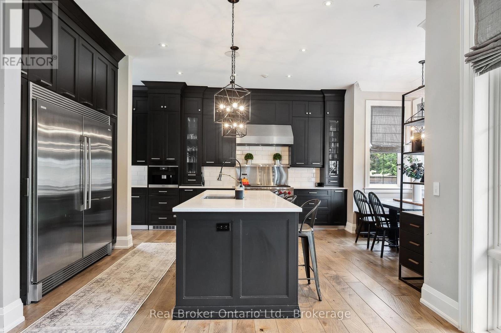 1247 Wood Place, Oakville, Ontario  L6L 2R4 - Photo 12 - W13056902