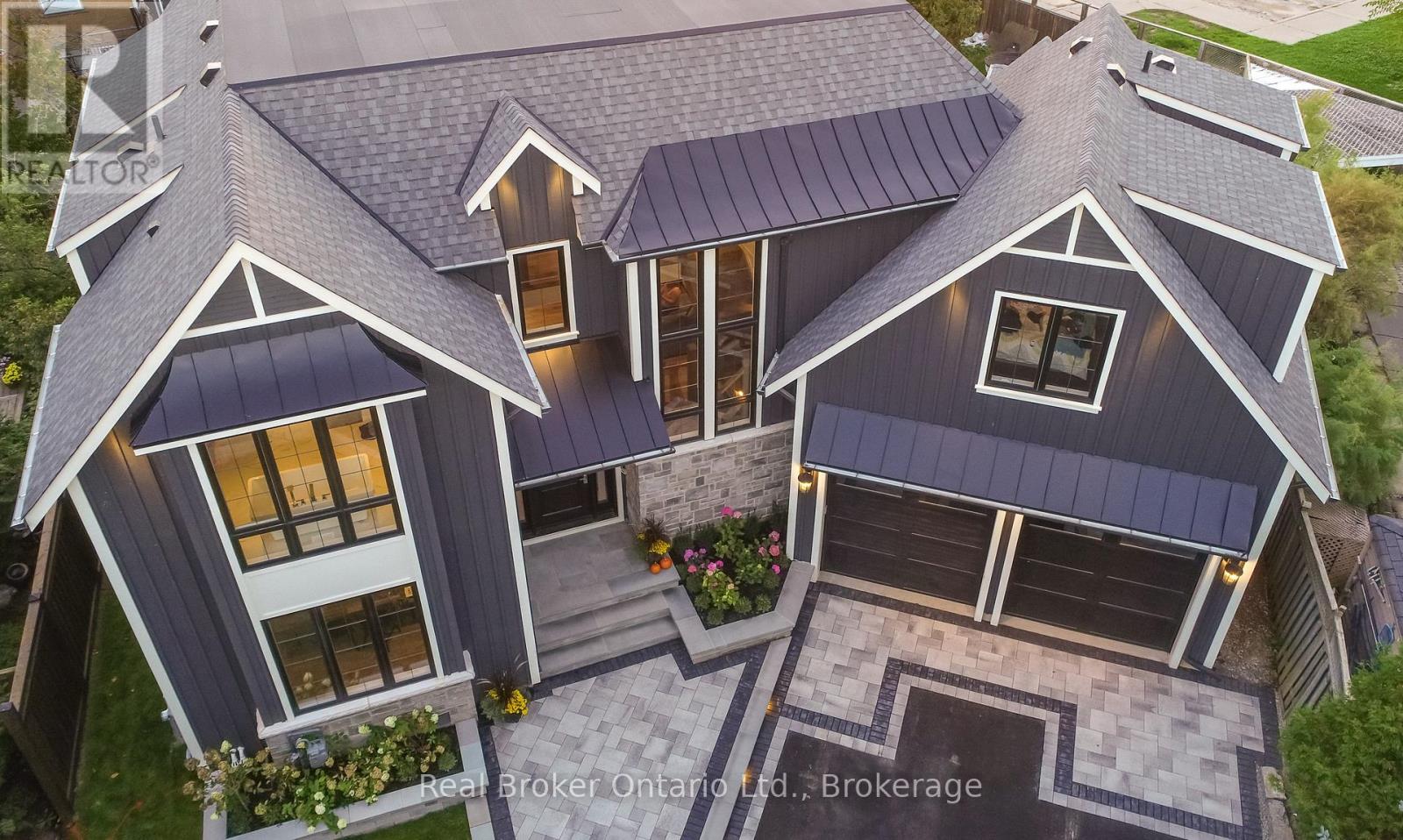 1247 Wood Place, Oakville, Ontario  L6L 2R4 - Photo 2 - W13056902