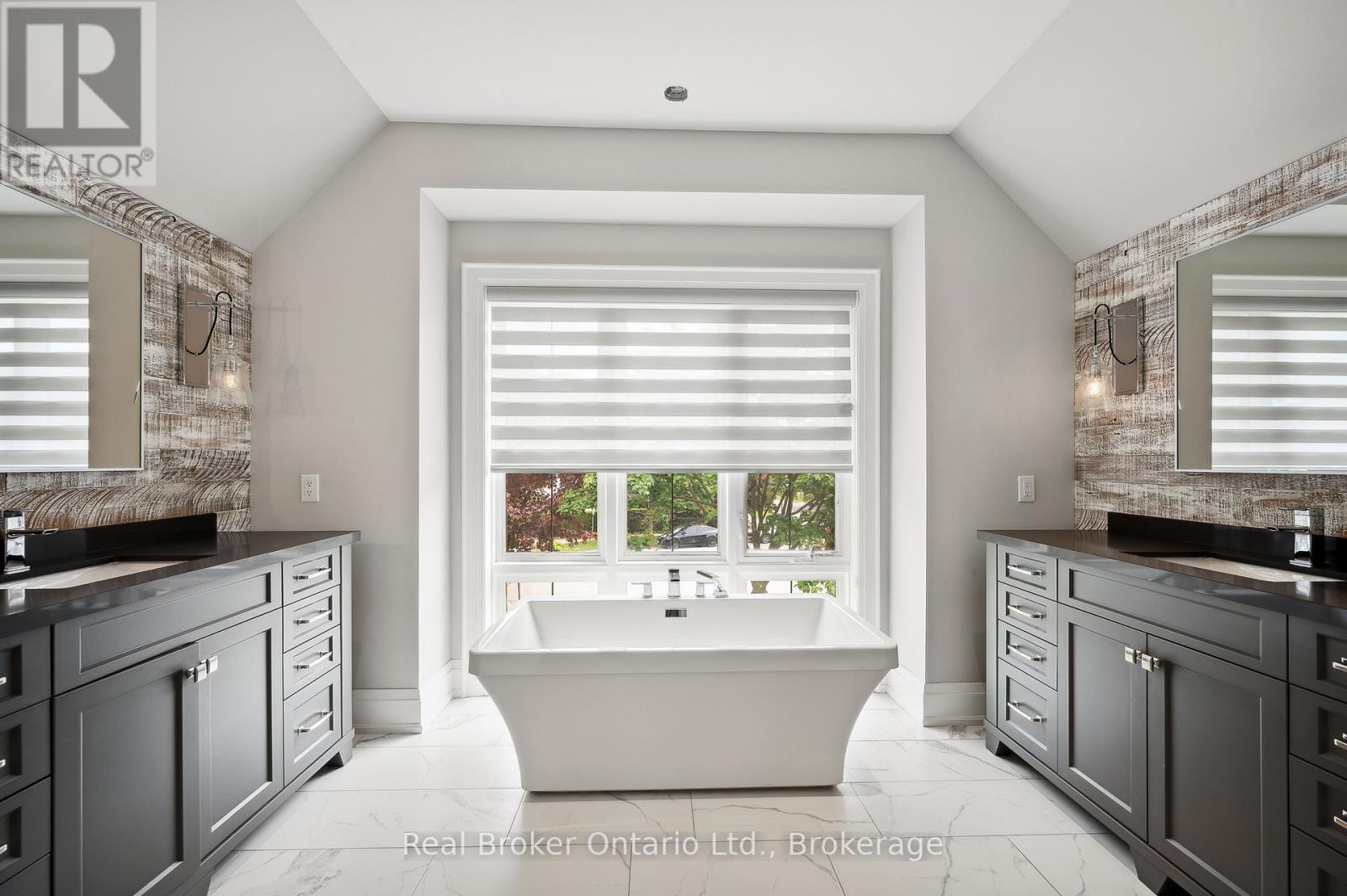 1247 Wood Place, Oakville, Ontario  L6L 2R4 - Photo 28 - W13056902