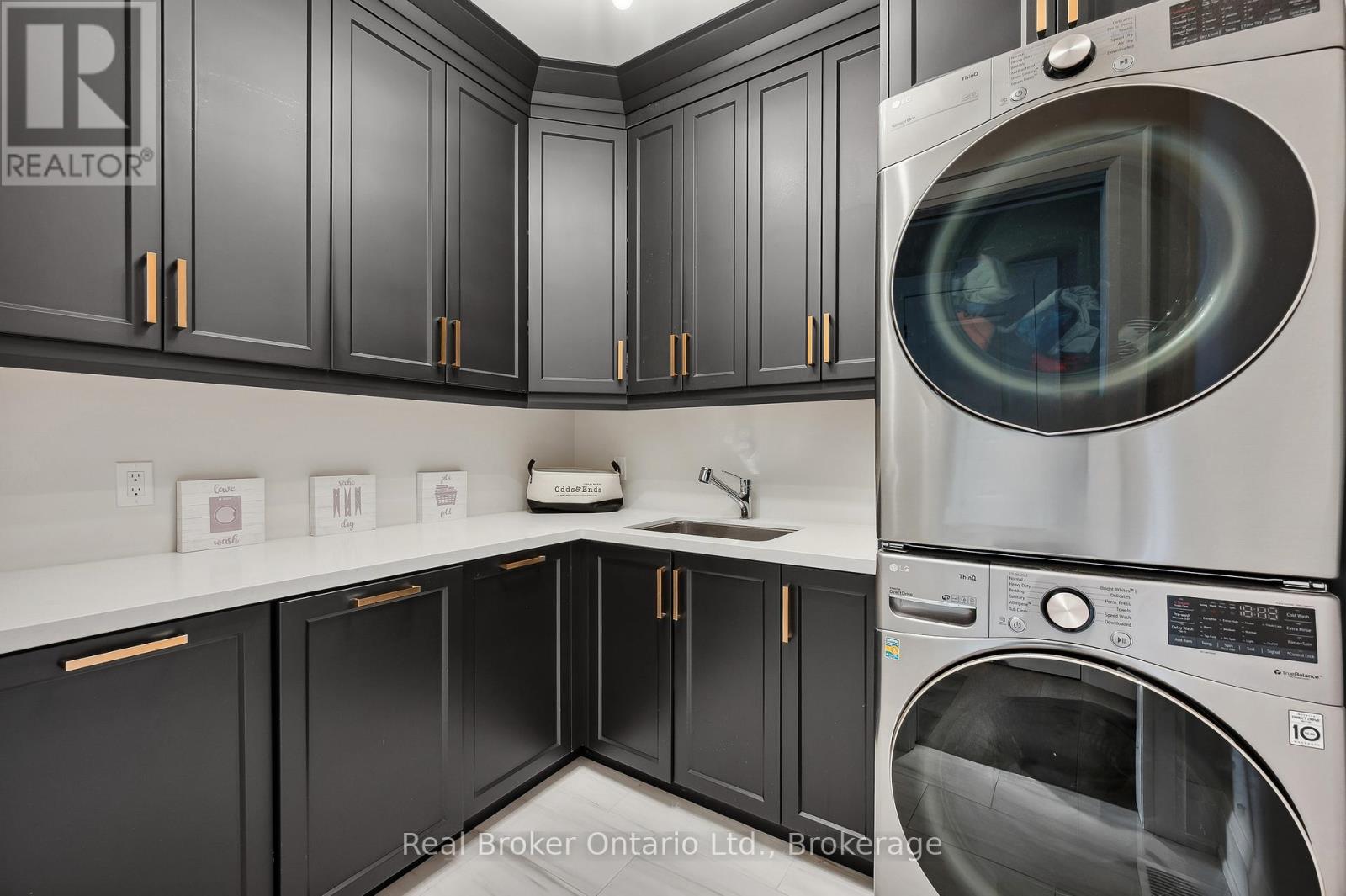 1247 Wood Place, Oakville, Ontario  L6L 2R4 - Photo 34 - W13056902