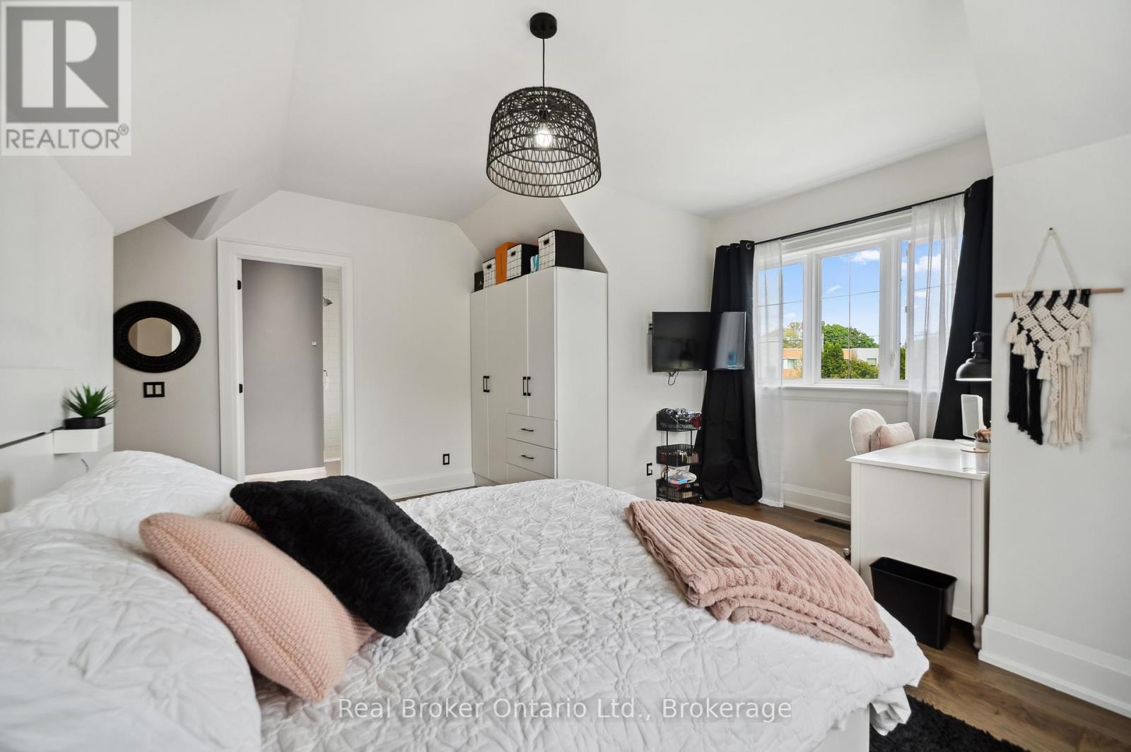 1247 Wood Place, Oakville, Ontario  L6L 2R4 - Photo 35 - W13056902