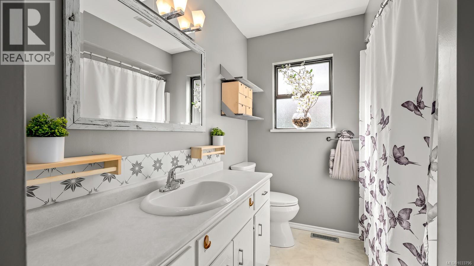 1068 Ruby Rd, Campbell River, British Columbia  V9W 1M8 - Photo 15 - 1033796