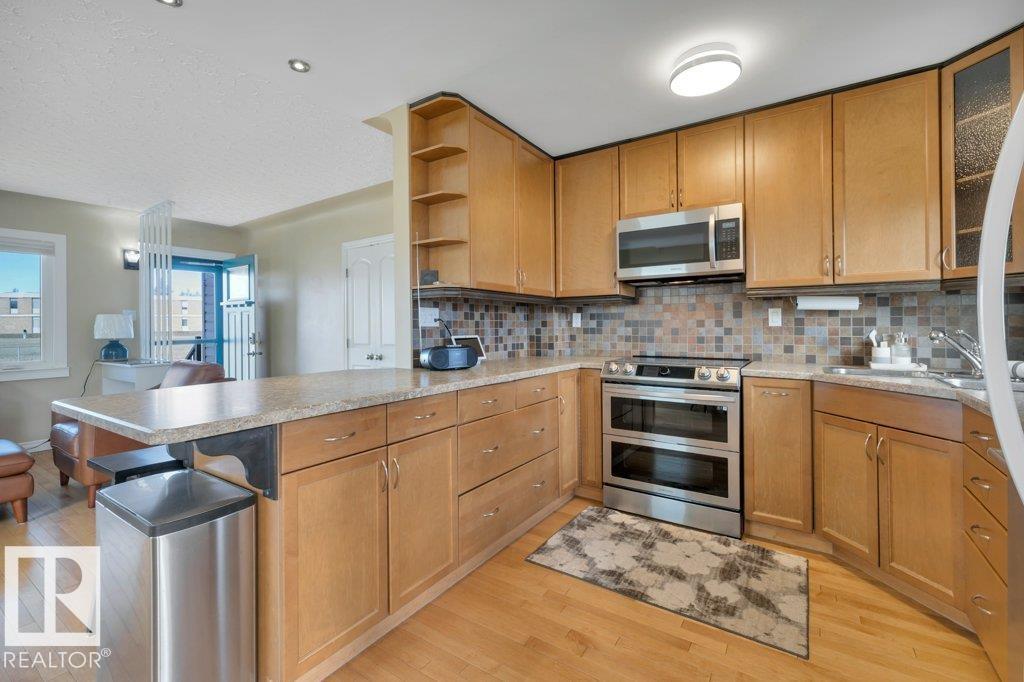 10633 St Gabriel School Rd Nw, Edmonton, Alberta  T6A 3S4 - Photo 11 - E4484660