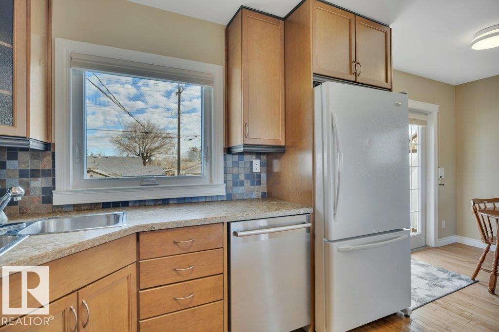 10633 St Gabriel School Rd Nw, Edmonton, Alberta  T6A 3S4 - Photo 12 - E4484660