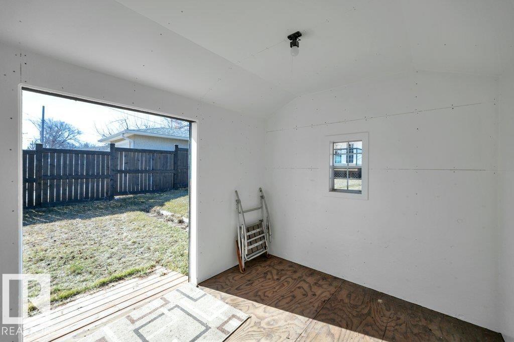 10633 St Gabriel School Rd Nw, Edmonton, Alberta  T6A 3S4 - Photo 42 - E4484660
