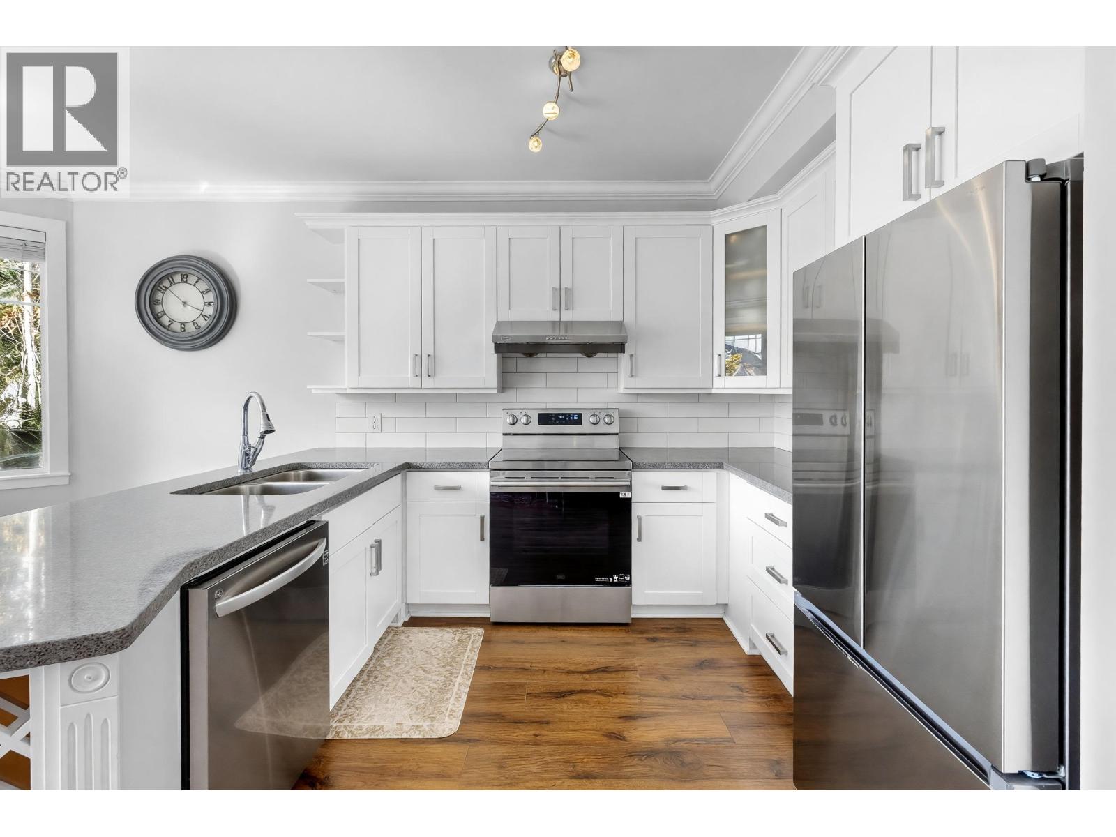 18 7500 Cumberland Street, Burnaby, British Columbia  V3N 4Z9 - Photo 9 - R3117252