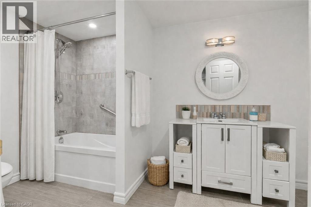 12 Pinot Trail, Niagara-On-The-Lake, Ontario  L0S 1J0 - Photo 23 - 40806068