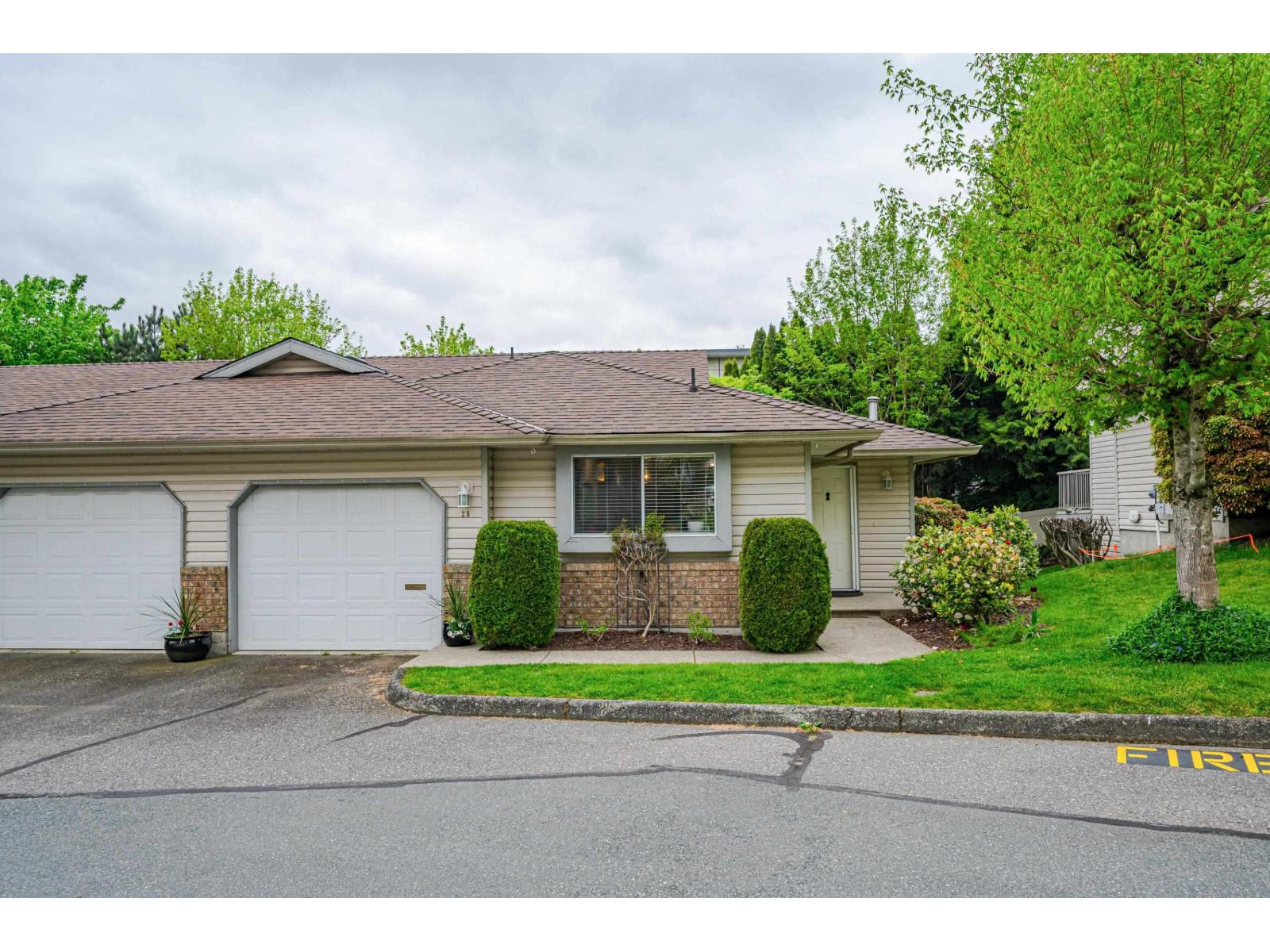 28 2023 Winfield Drive, Abbotsford, British Columbia  V3G 1K5 - Photo 2 - R3116873