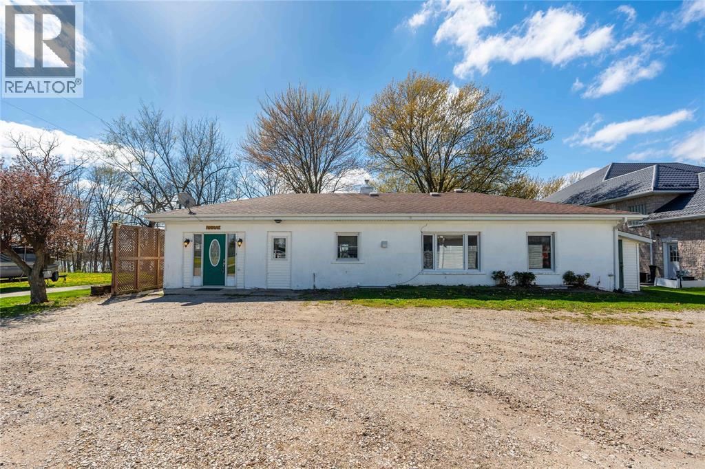 885 St Clair Parkway, Moore Township, Ontario  N0N 1M0 - Photo 20 - 26009426