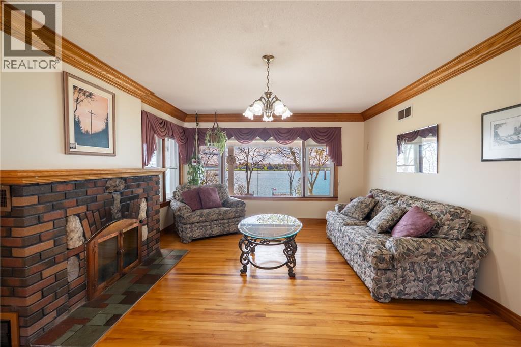 885 St Clair Parkway, Moore Township, Ontario  N0N 1M0 - Photo 27 - 26009426