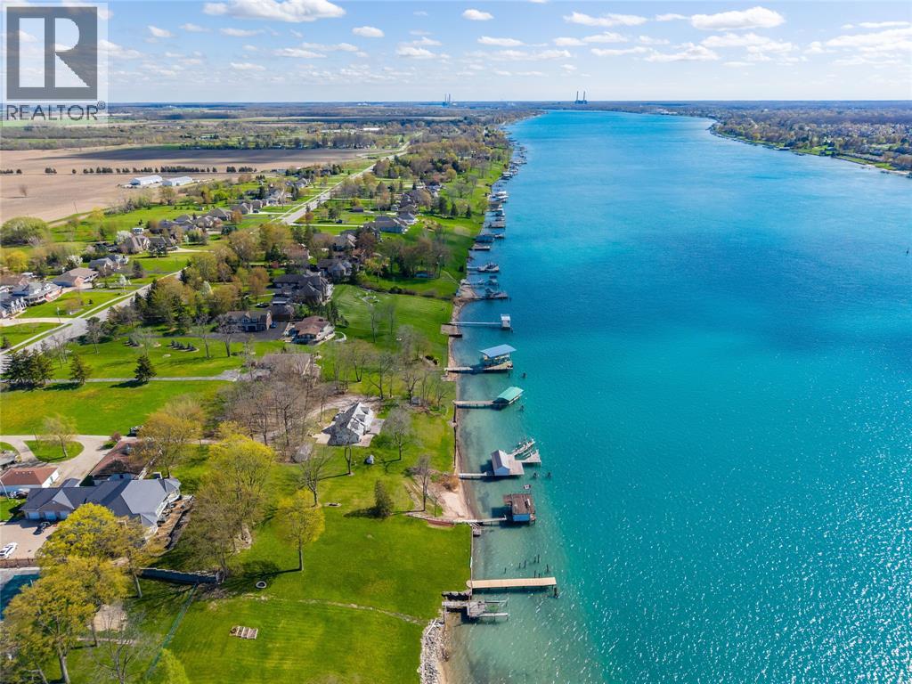 885 St Clair Parkway, Moore Township, Ontario  N0N 1M0 - Photo 13 - 26009426