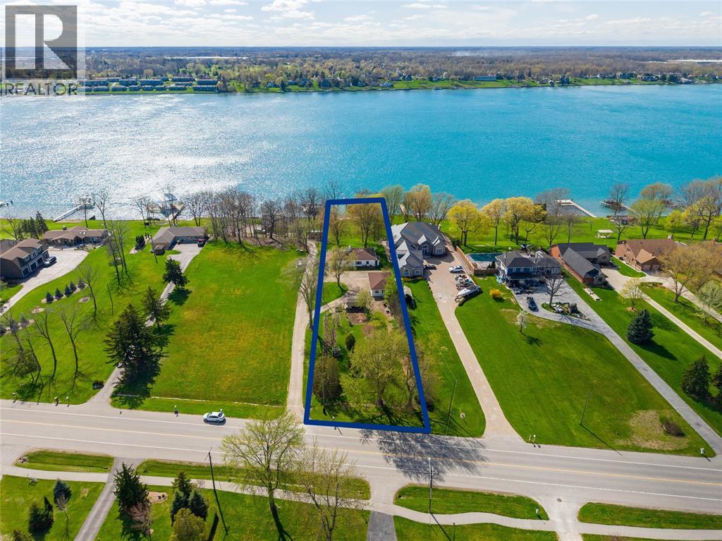 885 St Clair Parkway, Moore Township, Ontario  N0N 1M0 - Photo 2 - 26009426