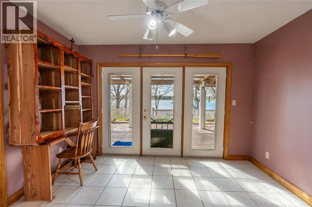 885 St Clair Parkway, Moore Township, Ontario  N0N 1M0 - Photo 31 - 26009426