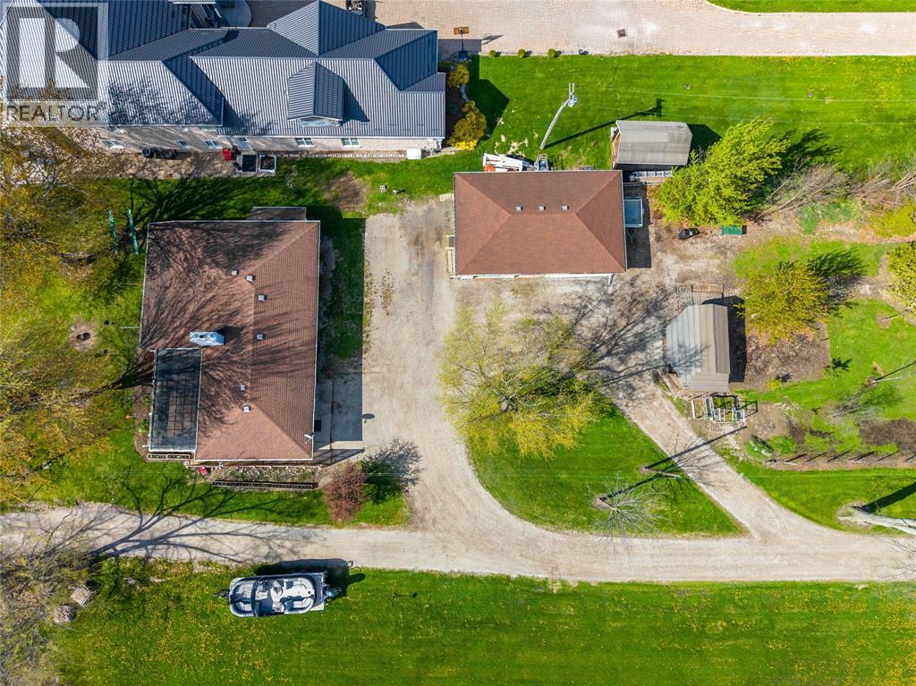 885 St Clair Parkway, Moore Township, Ontario  N0N 1M0 - Photo 4 - 26009426