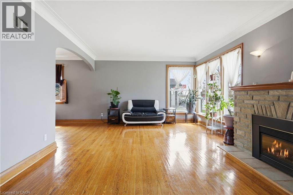 12 Parkview Road, Hagersville, Ontario  N0A 1H0 - Photo 4 - 40824551