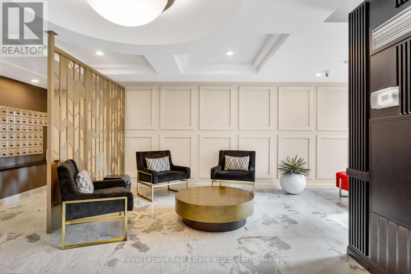 349 - 24 Southport Street, Toronto, Ontario  M6S 4Z1 - Photo 4 - W13058822