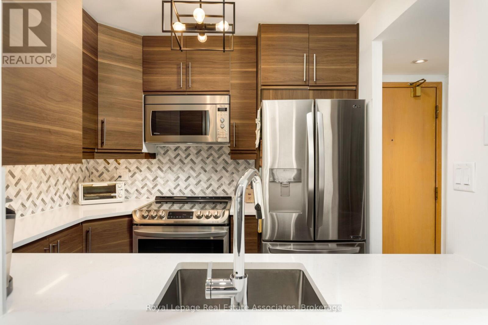 349 - 24 Southport Street, Toronto, Ontario  M6S 4Z1 - Photo 7 - W13058822