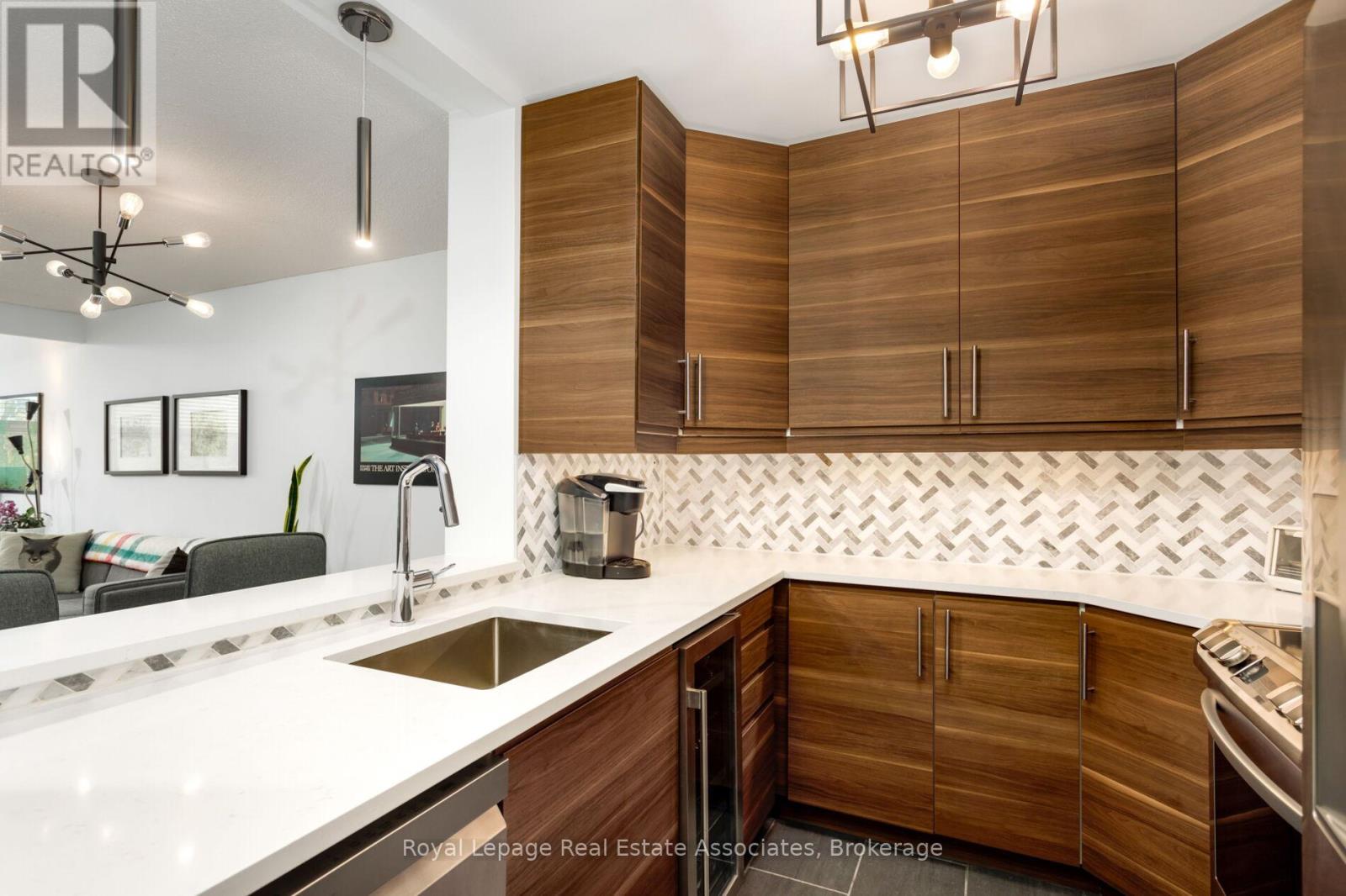 349 - 24 Southport Street, Toronto, Ontario  M6S 4Z1 - Photo 8 - W13058822