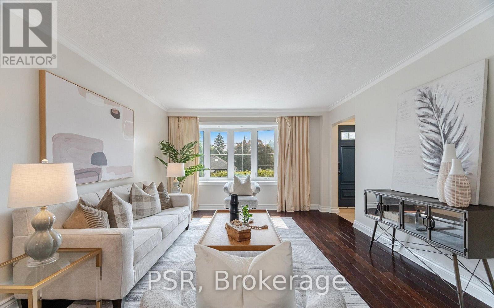 57 Stephen Drive, Toronto, Ontario  M8Y 3M8 - Photo 2 - W13058870