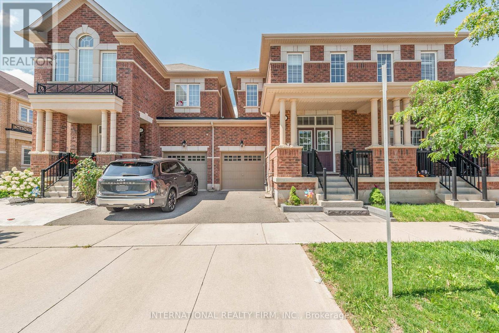 99 Huguenot Road, Oakville, Ontario  L6H 0M3 - Photo 3 - W13058980