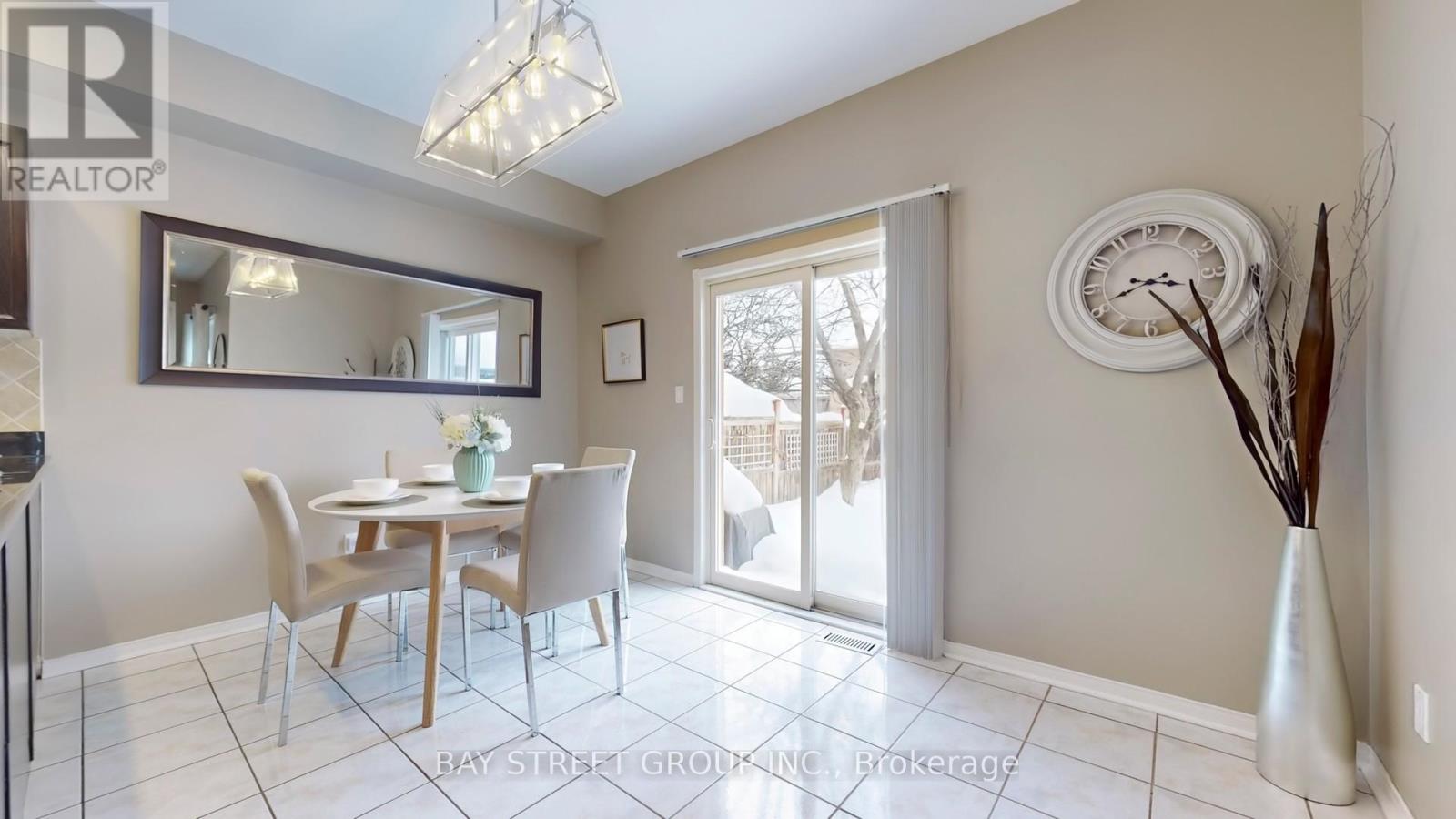 7229 Dime Crescent, Mississauga, Ontario  L5W 1K5 - Photo 10 - W13058988