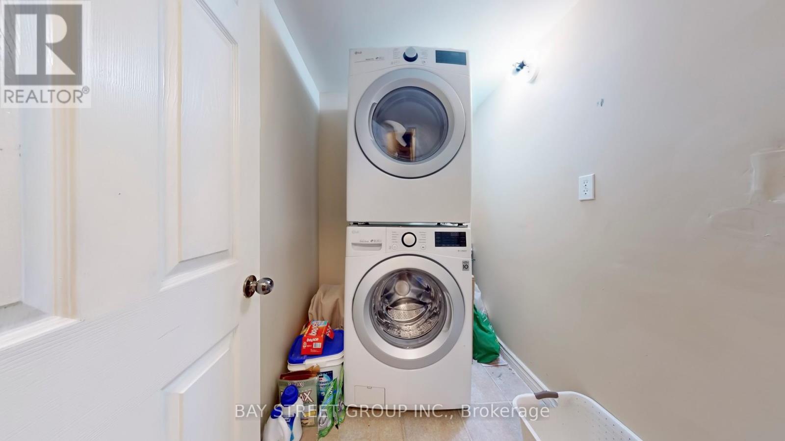 7229 Dime Crescent, Mississauga, Ontario  L5W 1K5 - Photo 17 - W13058988