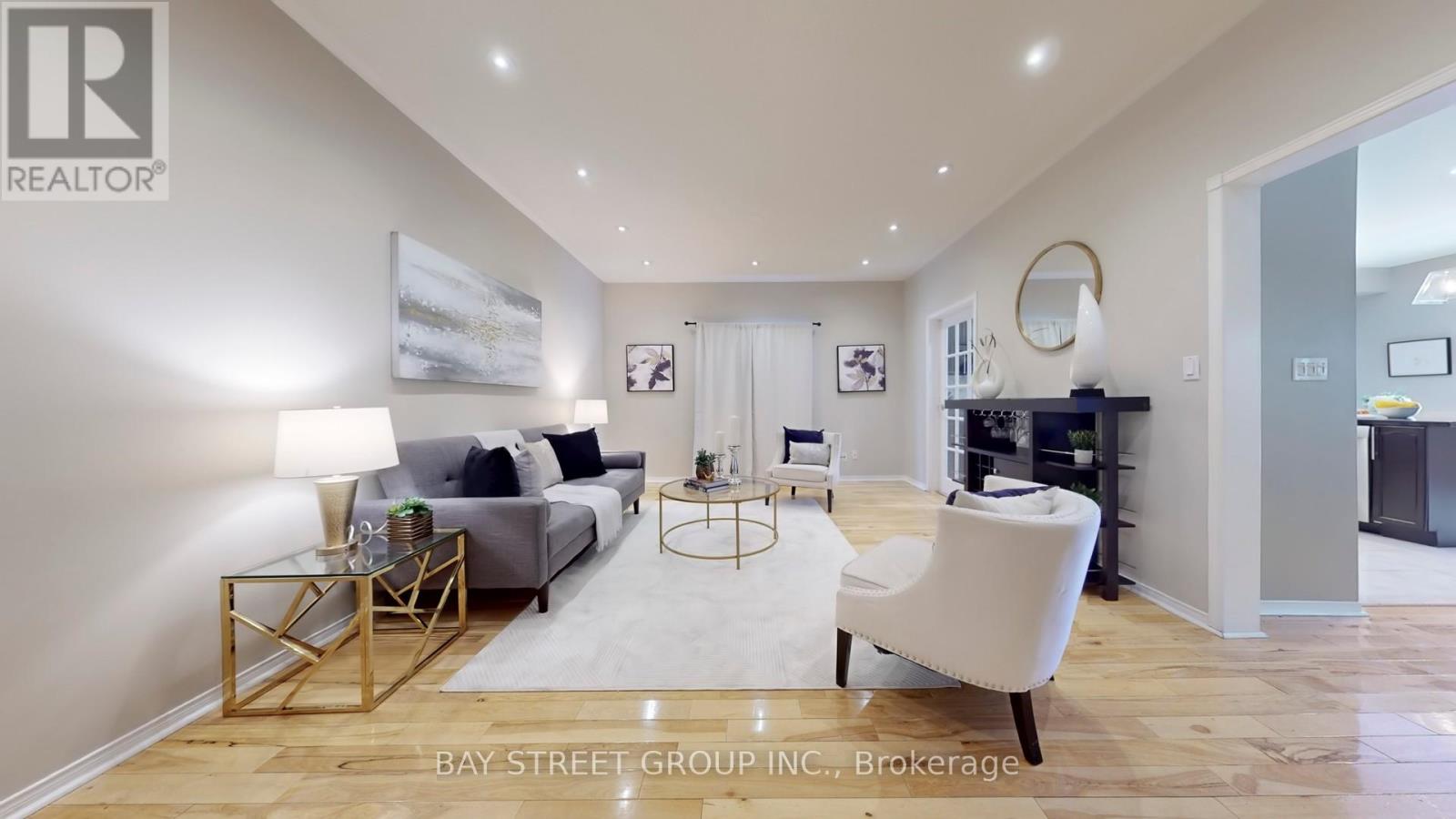 7229 Dime Crescent, Mississauga, Ontario  L5W 1K5 - Photo 2 - W13058988