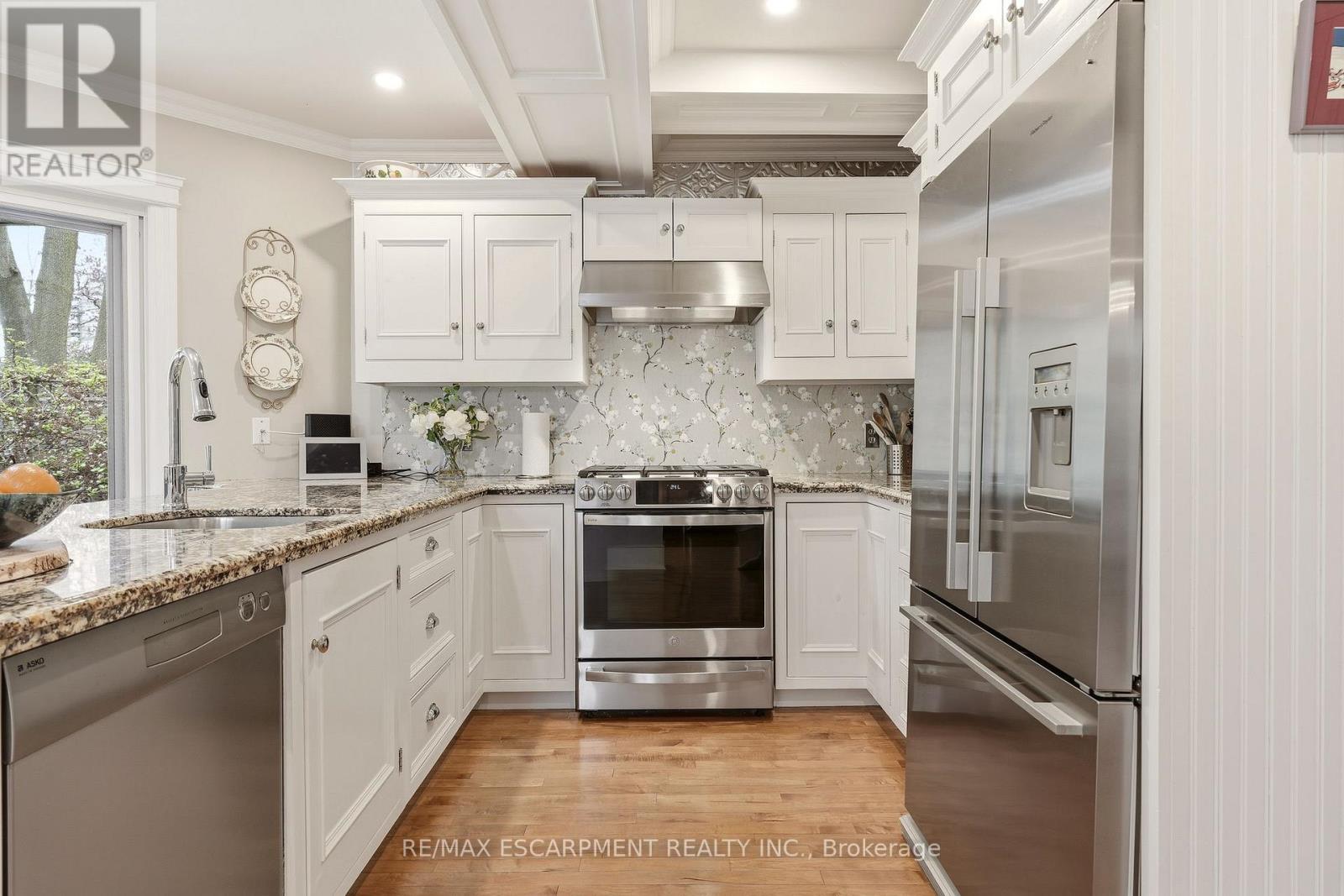 2116 Caroline Street, Burlington, Ontario  L7R 1L8 - Photo 17 - W13059038