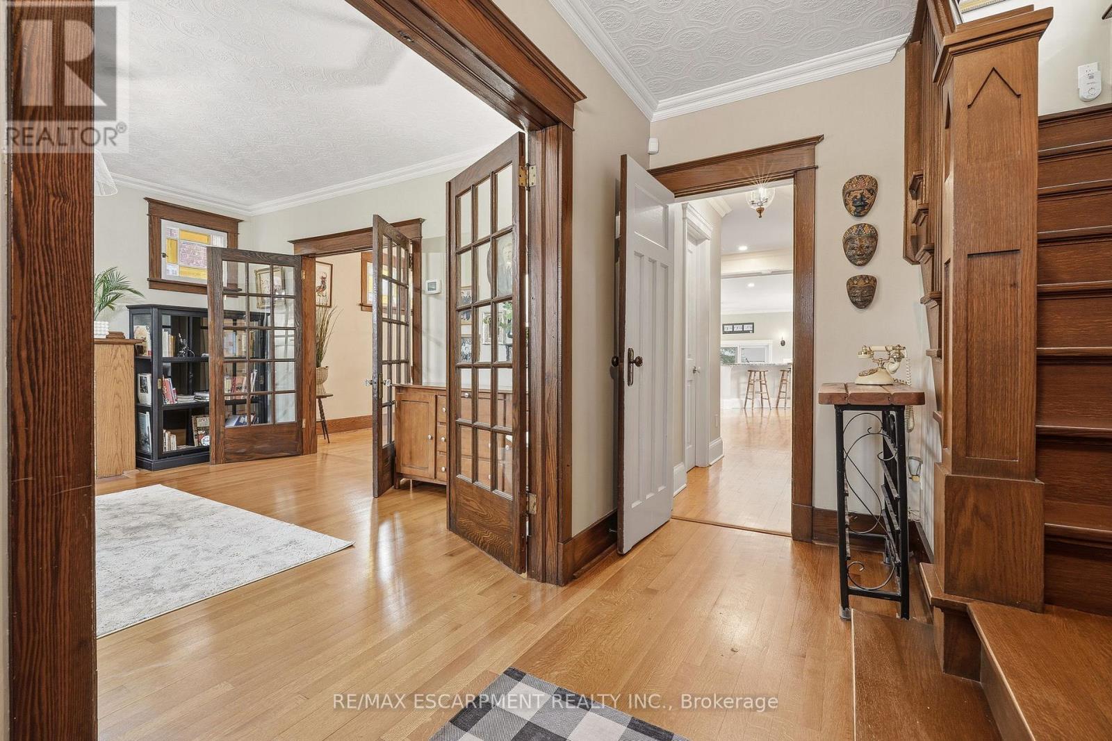 2116 Caroline Street, Burlington, Ontario  L7R 1L8 - Photo 6 - W13059038