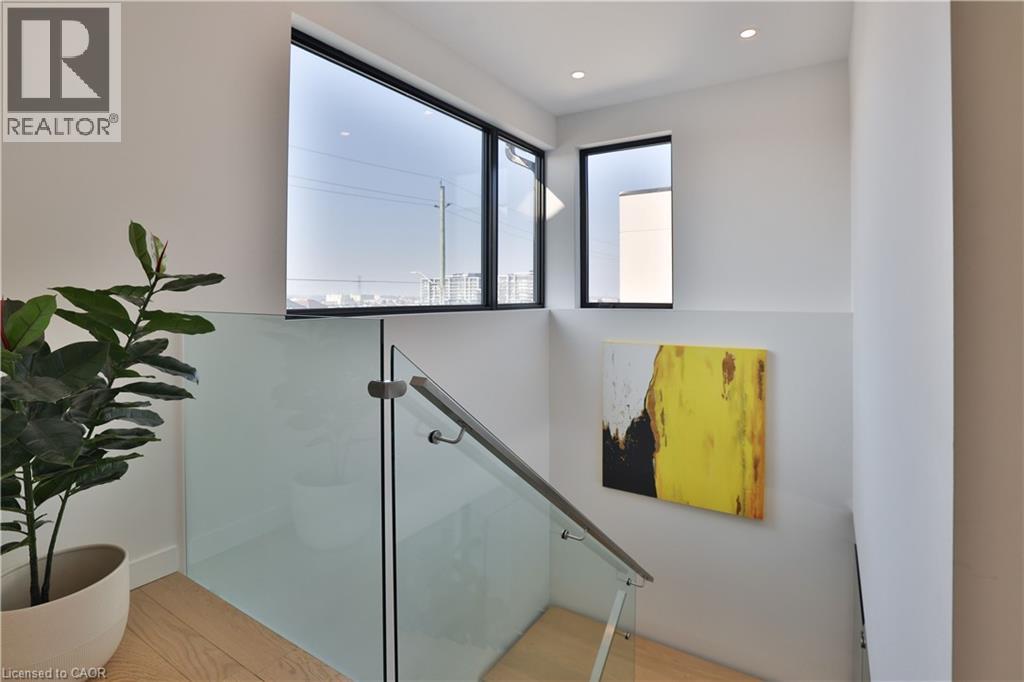 70 Upper Mount Albion Road, Hamilton, Ontario  L8J 2S1 - Photo 28 - 40824947