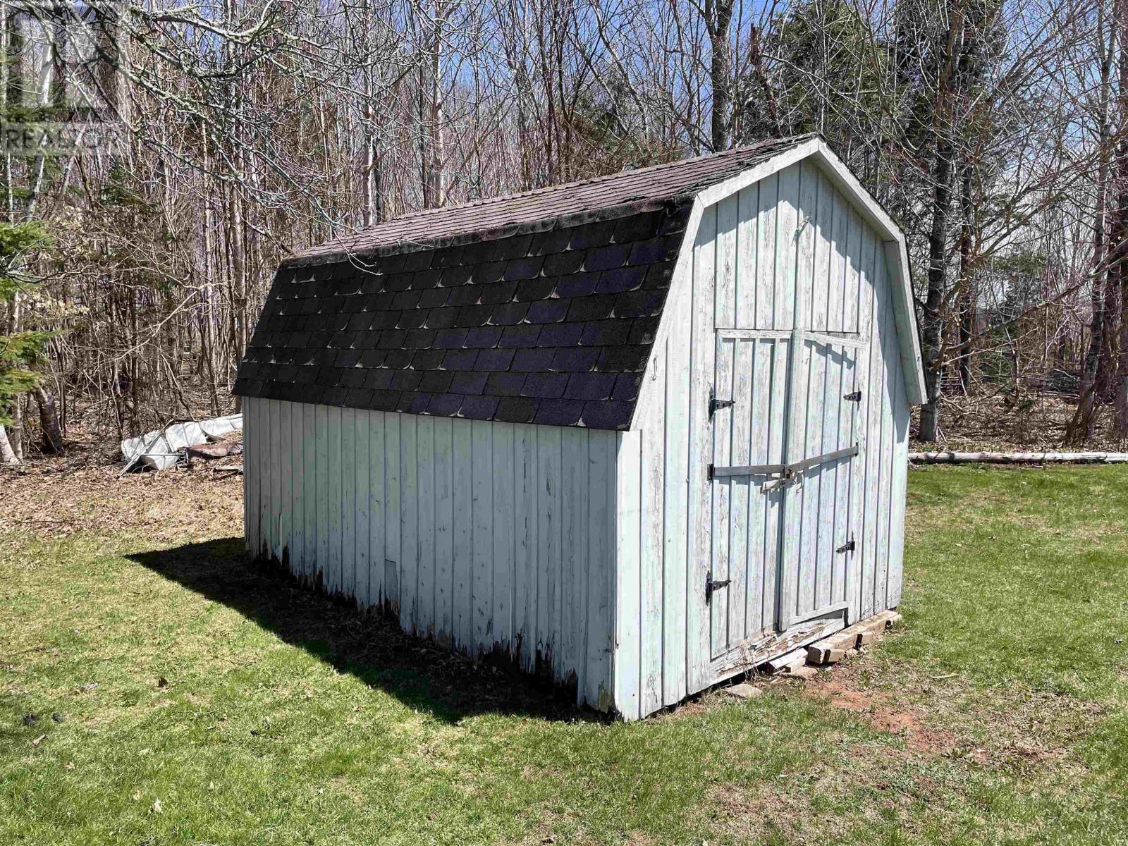 343 Salmon River Road, Valley, Nova Scotia  B6L 4E6 - Photo 17 - 202608986