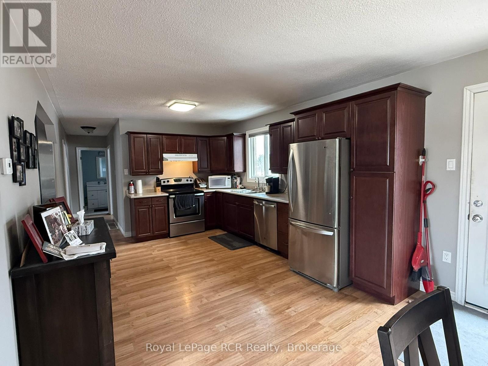 573433 Boot Jack Ranch Road, West Grey, Ontario  N0C 1K0 - Photo 7 - X12940142