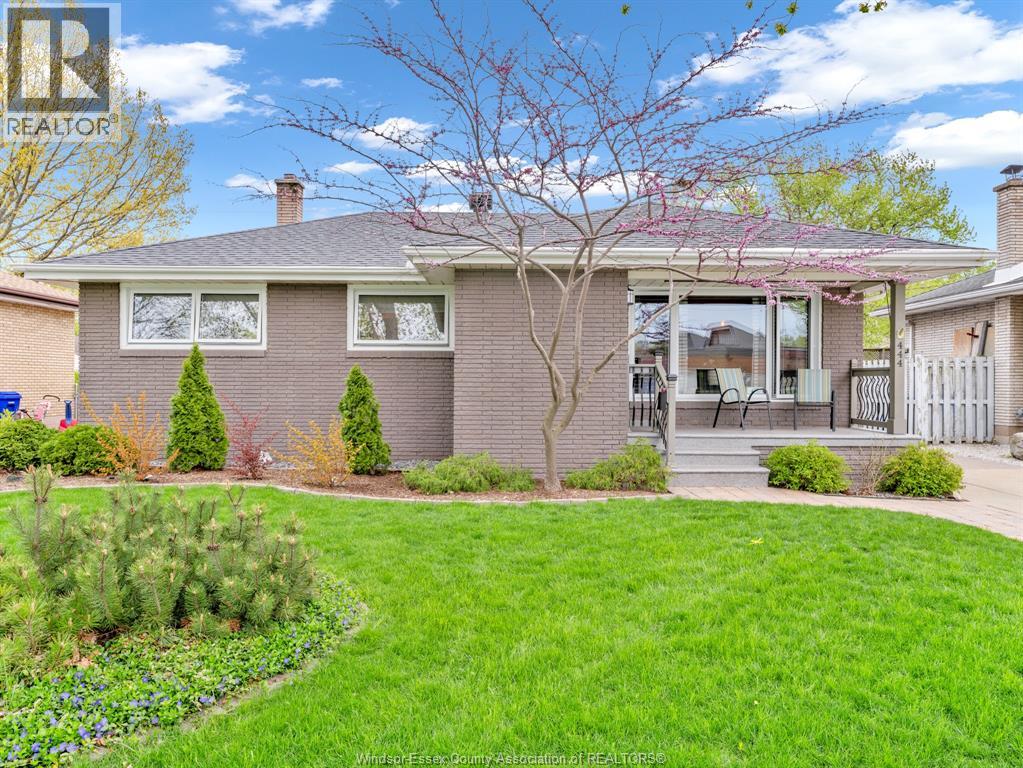 MLS# 26009583: 444 LORI STREET, Windsor, Canada