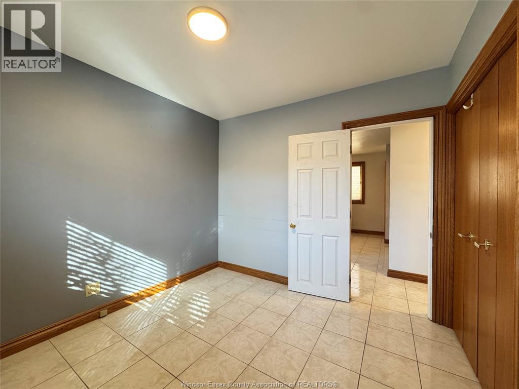 1595 Sun Valley, Windsor, Ontario  N9C 3R1 - Photo 12 - 26009580