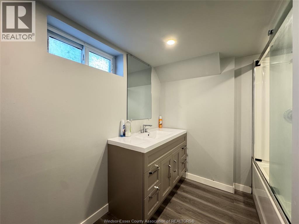 1595 Sun Valley, Windsor, Ontario  N9C 3R1 - Photo 31 - 26009580